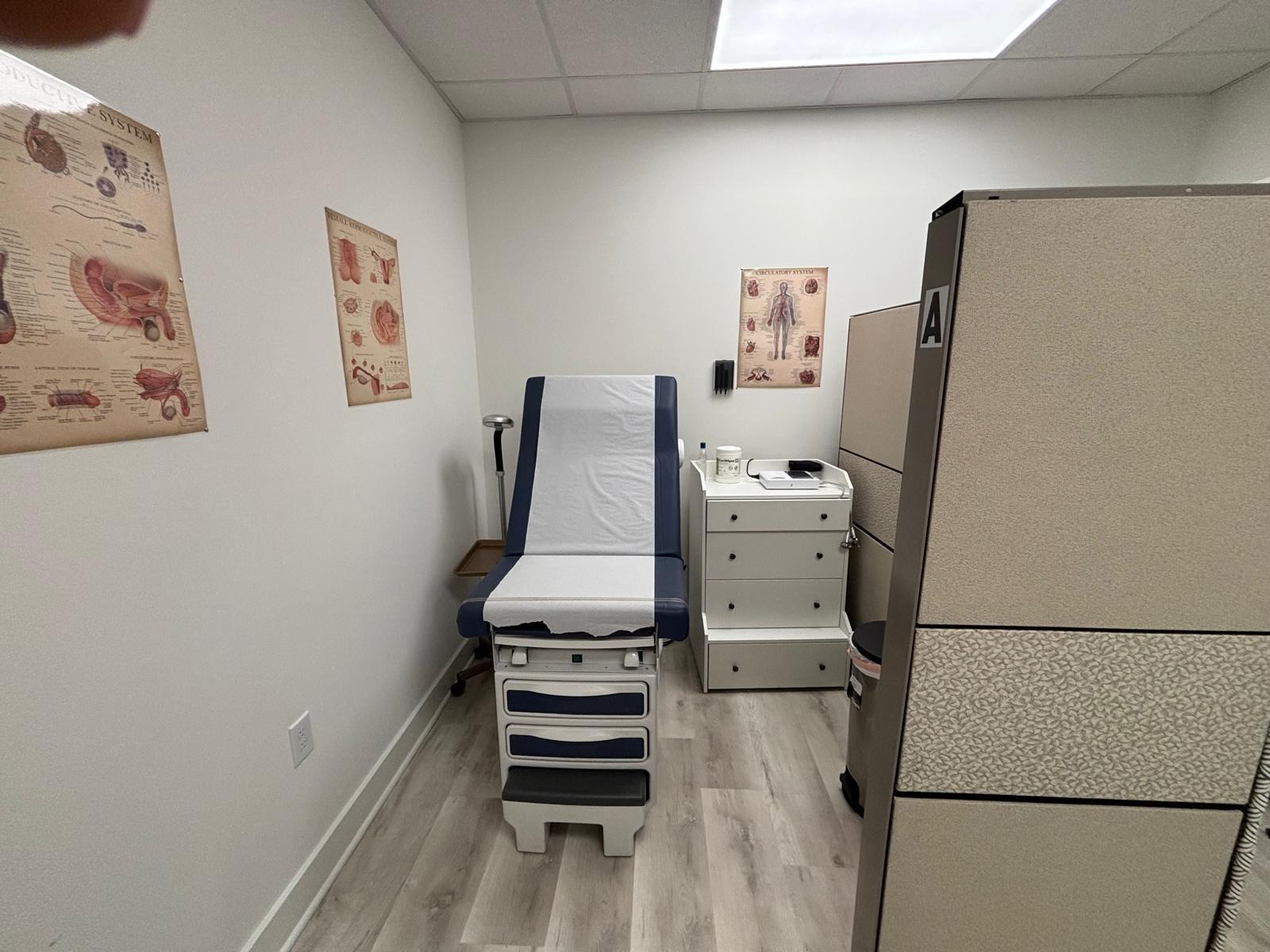 Comfortable Spravato® treatment room at QuCiL Health in Katy, TX